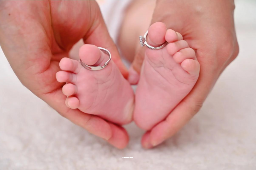 蓬莱怀孕肚子一边高一边低 蓬莱怀孕肚子一边高一边低